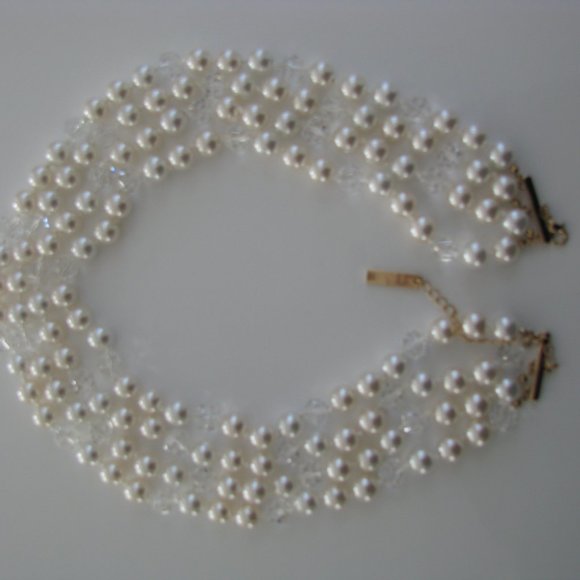 NWOT - 4 STRAND FAUX PEARL NECKLACE - Picture 6 of 9